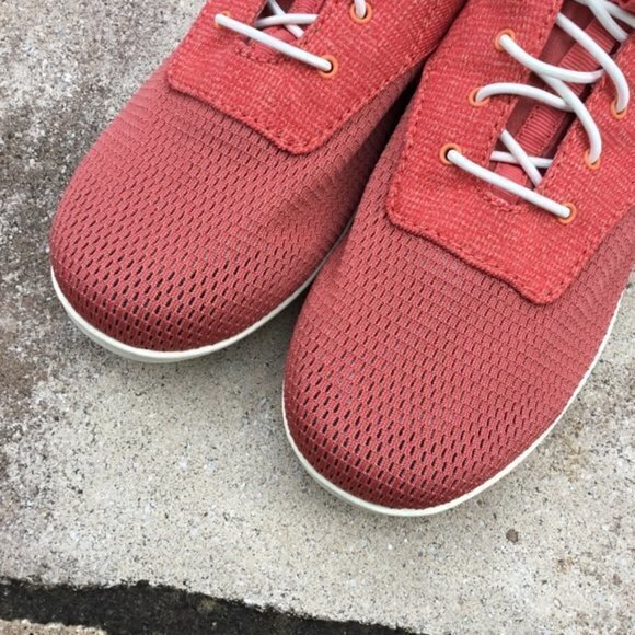 NEW‎ OluKai Waialua Red Mesh Slip On Sneakers - Picture 3 of 7